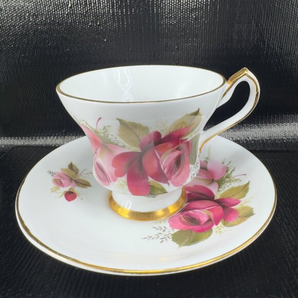 Royal Windsor Fine Bone China Teacup Saucer Set Red Roses Made England Vintage - Picture 12 of 12